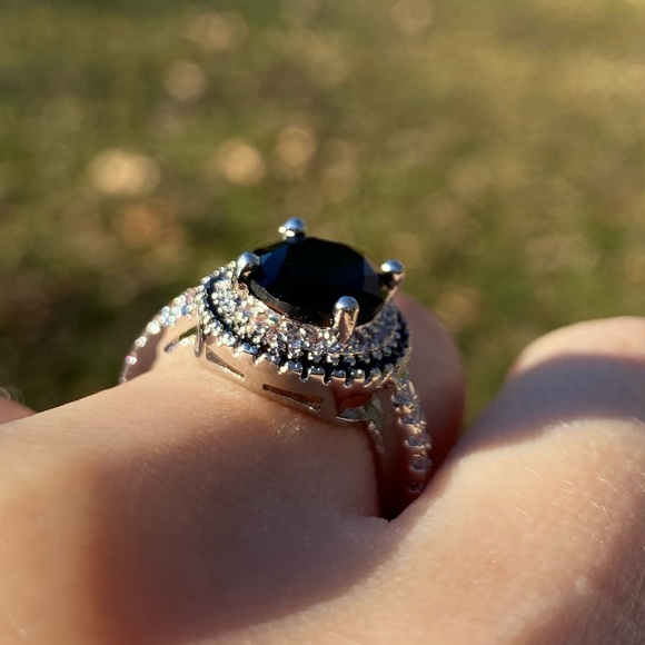 New 925 Sterling Silver Black sapphire ring - Picture 5 of 9